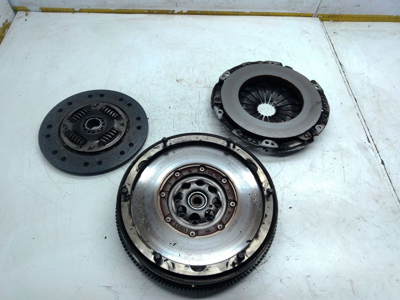 Recambio de kit embrague para mercedes-benz sprinter 5-t furgoneta (b906) 515 cdi (906.653, 906.655, 906.657) referencia OEM IAM