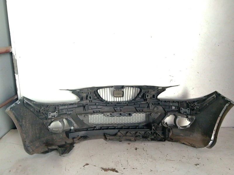 Recambio de paragolpes delantero para seat leon (1p1) 1.9 tdi referencia OEM IAM   