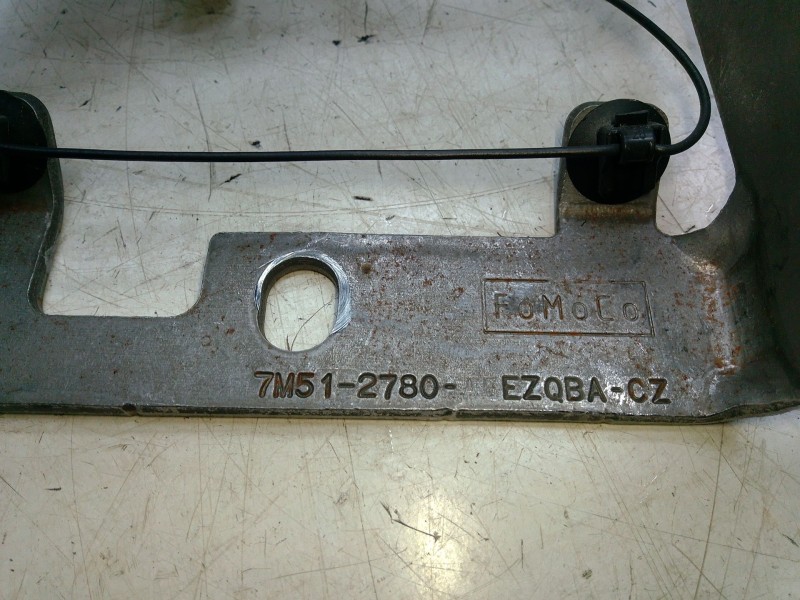 Recambio de palanca freno de mano para ford kuga i 2.0 tdci referencia OEM IAM 7M512780  