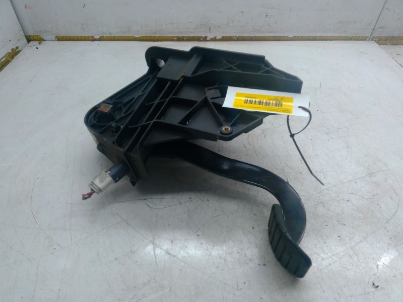 Recambio de pedal embrague para renault master iii furgoneta (fv) 2.3 dci 150 fwd (fv0f, fv03) referencia OEM IAM   