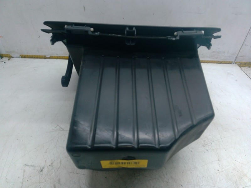 Recambio de guantera para renault master iii furgoneta (fv) 2.3 dci 150 fwd (fv0f, fv03) referencia OEM IAM 685000045R  