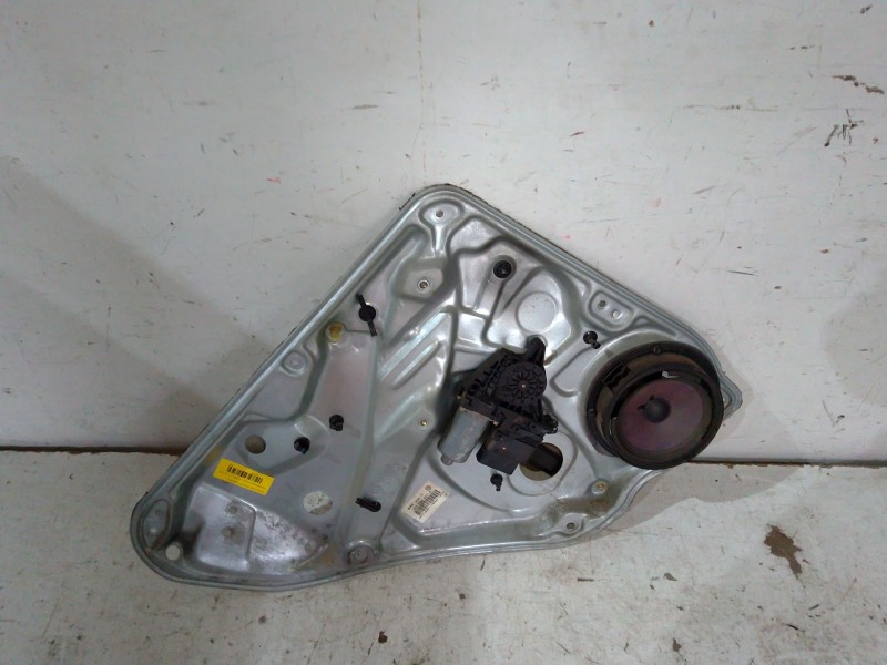 Recambio de elevalunas trasero izquierdo para volkswagen passat b5 (3b2) 1.9 tdi referencia OEM IAM 3B5839461A  