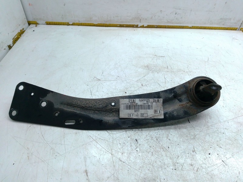 Recambio de brazo suspension superior trasero izquierdo para ford kuga i 2.0 tdci referencia OEM IAM   