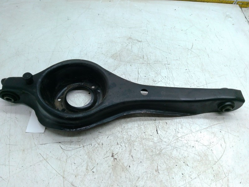 Recambio de brazo suspension inferior trasero derecho para ford kuga i 2.0 tdci referencia OEM IAM   