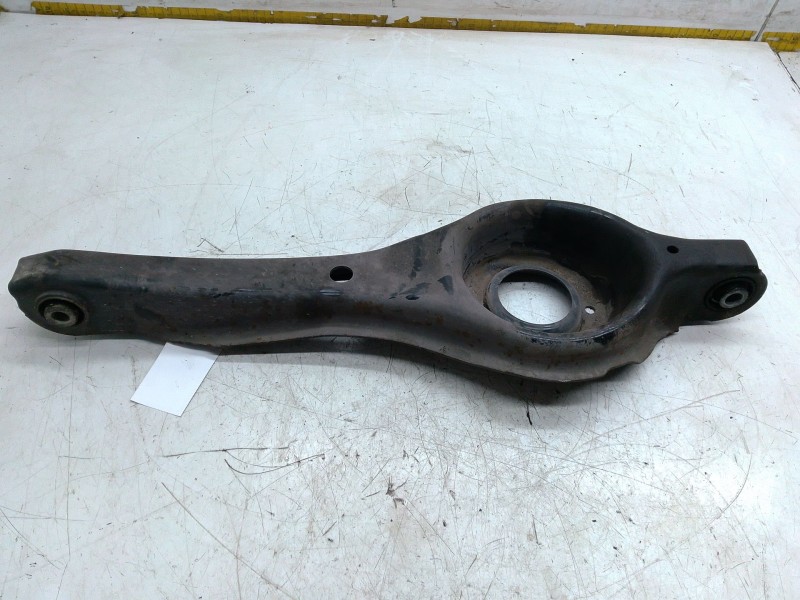 Recambio de brazo suspension inferior trasero izquierdo para ford kuga i 2.0 tdci referencia OEM IAM   