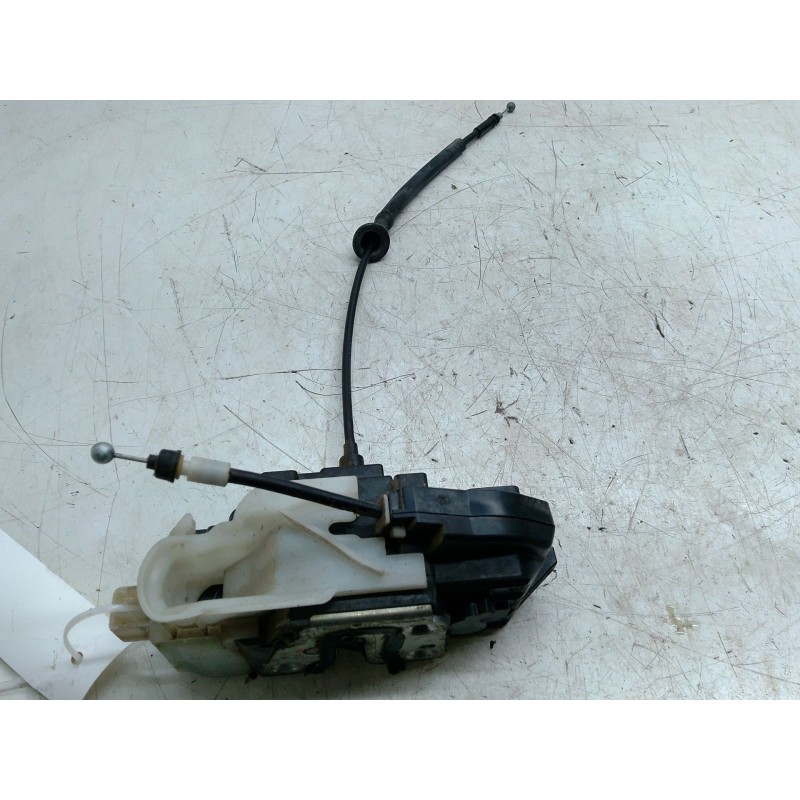 Recambio de cerradura puerta delantera derecha para kia cee´d sw (ed) 1.6 crdi 115 referencia OEM IAM   