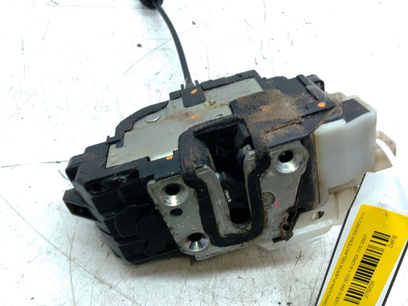 Recambio de cerradura puerta delantera derecha para kia cee´d sw (ed) 1.6 crdi 115 referencia OEM IAM   