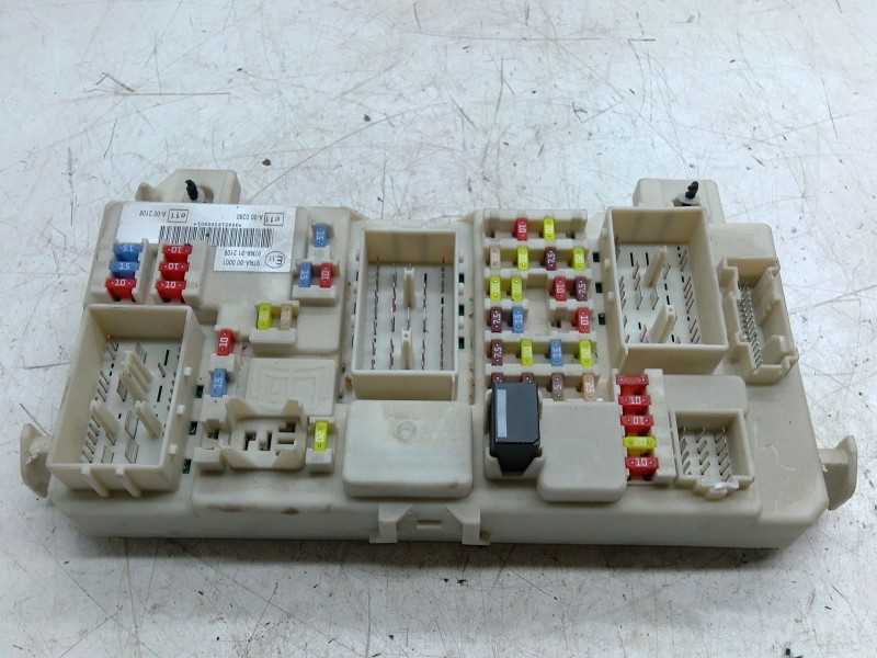 Recambio de caja fusibles para ford kuga i 2.0 tdci referencia OEM IAM   
