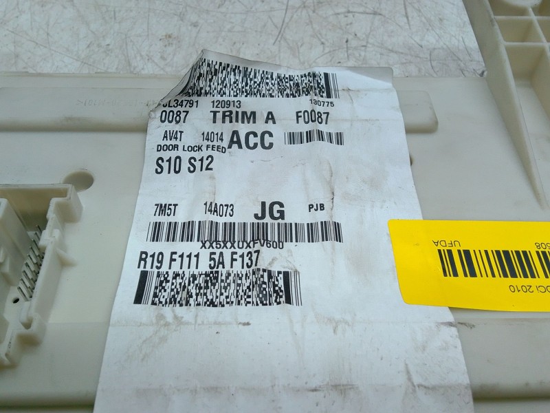 Recambio de caja fusibles para ford kuga i 2.0 tdci referencia OEM IAM   