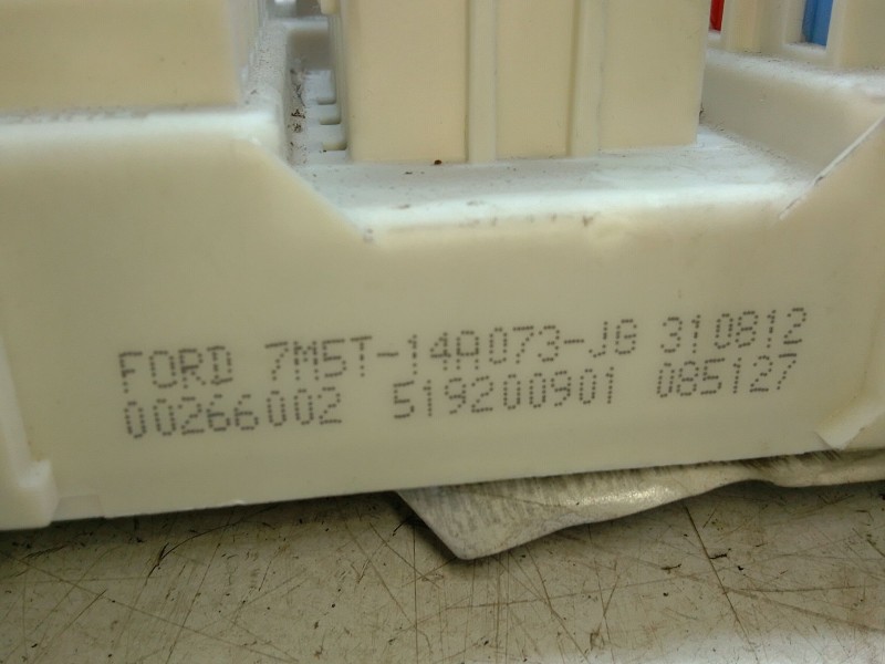 Recambio de caja fusibles para ford kuga i 2.0 tdci referencia OEM IAM   