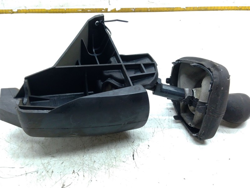 Recambio de palanca cambio para renault master iii furgoneta (fv) 2.3 dci 150 fwd (fv0f, fv03) referencia OEM IAM 8200744935  