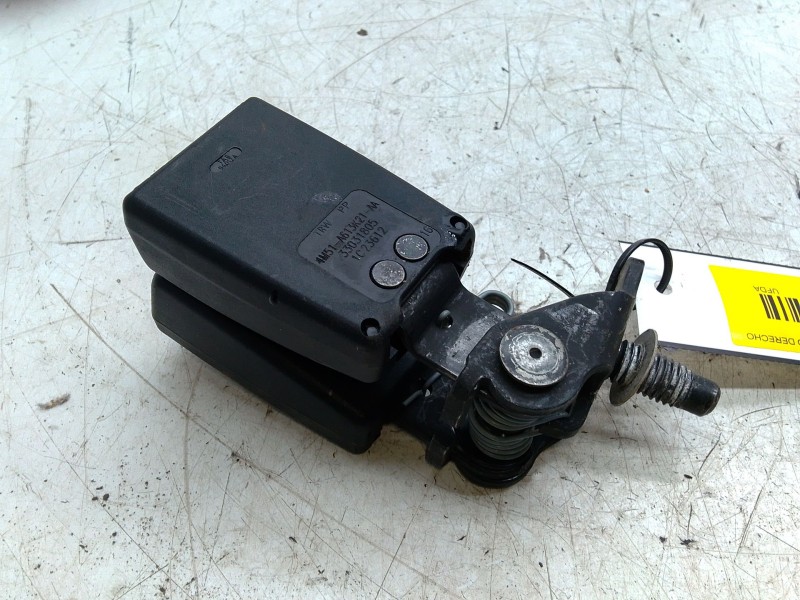 Recambio de enganche cinturon trasero derecho para ford kuga i 2.0 tdci referencia OEM IAM 4M51A613K21AA  
