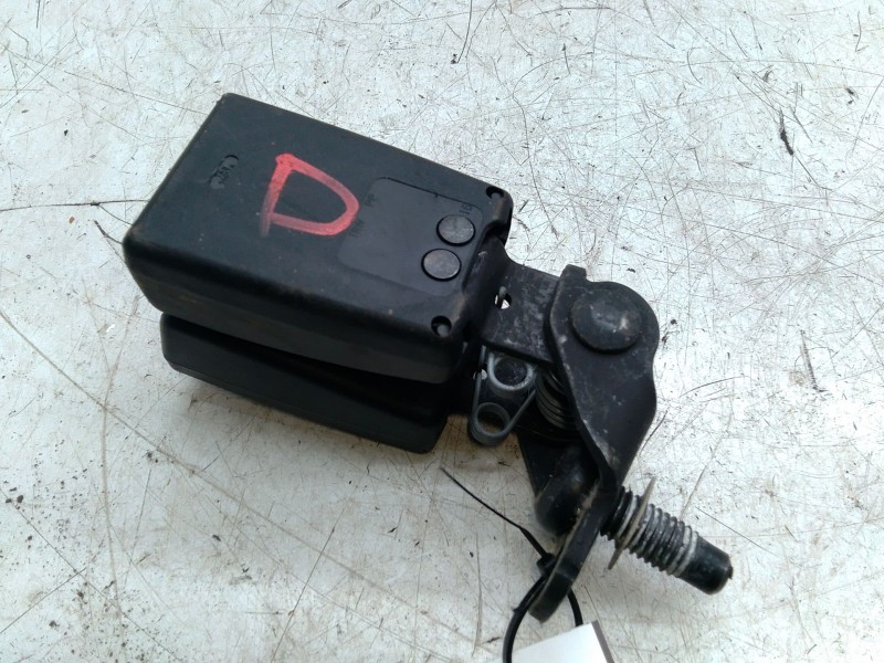 Recambio de enganche cinturon trasero derecho para ford kuga i 2.0 tdci referencia OEM IAM 4M51A613K21AA  