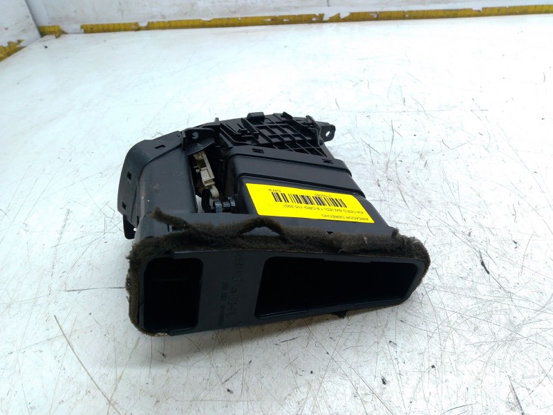 Recambio de aireador derecho para kia cee´d sw (ed) 1.6 crdi 115 referencia OEM IAM   