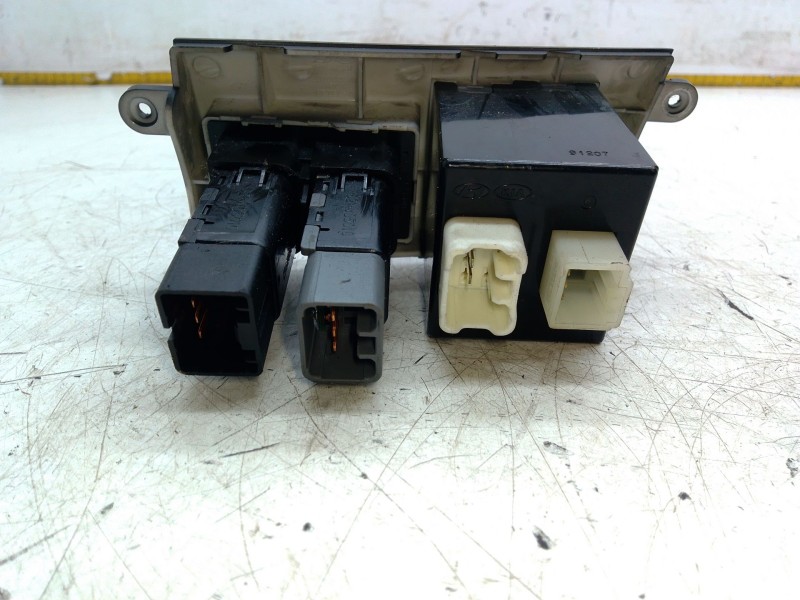 Recambio de mando multifuncion para kia cee´d sw (ed) 1.6 crdi 115 referencia OEM IAM 933001H515EQ  