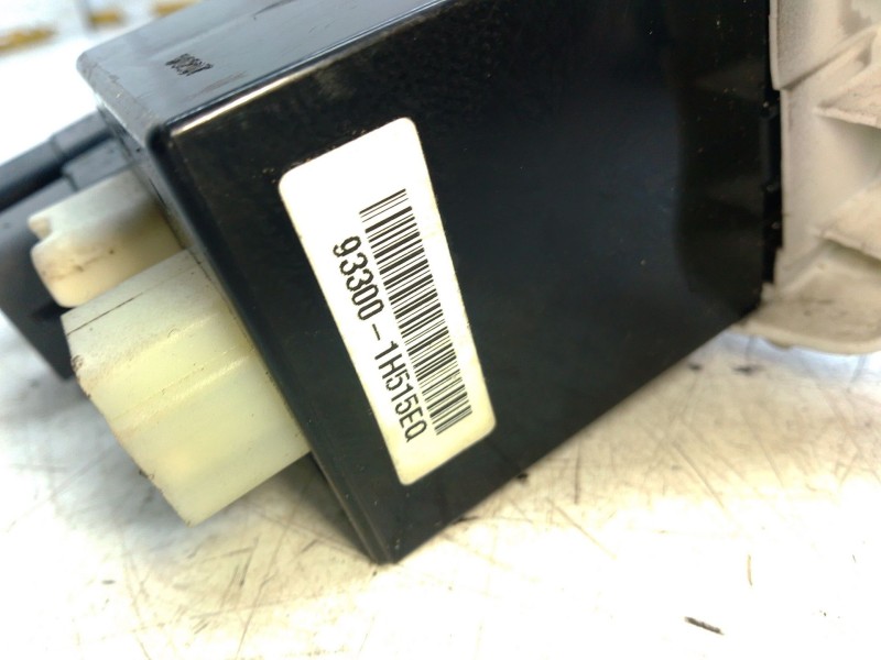 Recambio de mando multifuncion para kia cee´d sw (ed) 1.6 crdi 115 referencia OEM IAM 933001H515EQ  