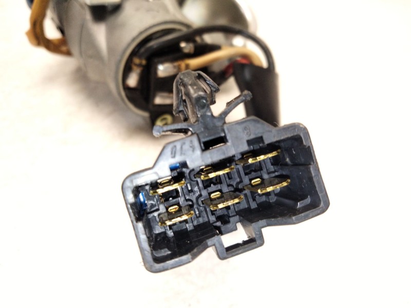 Recambio de conmutador de arranque para kia cee´d sw (ed) 1.6 crdi 115 referencia OEM IAM   