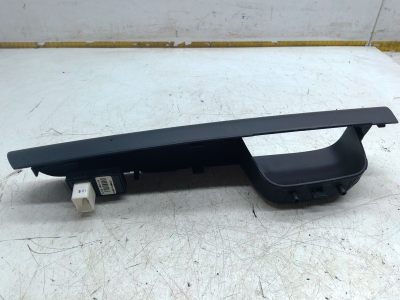 Recambio de mando elevalunas delantero derecho para kia cee´d sw (ed) 1.6 crdi 115 referencia OEM IAM 935751H100  