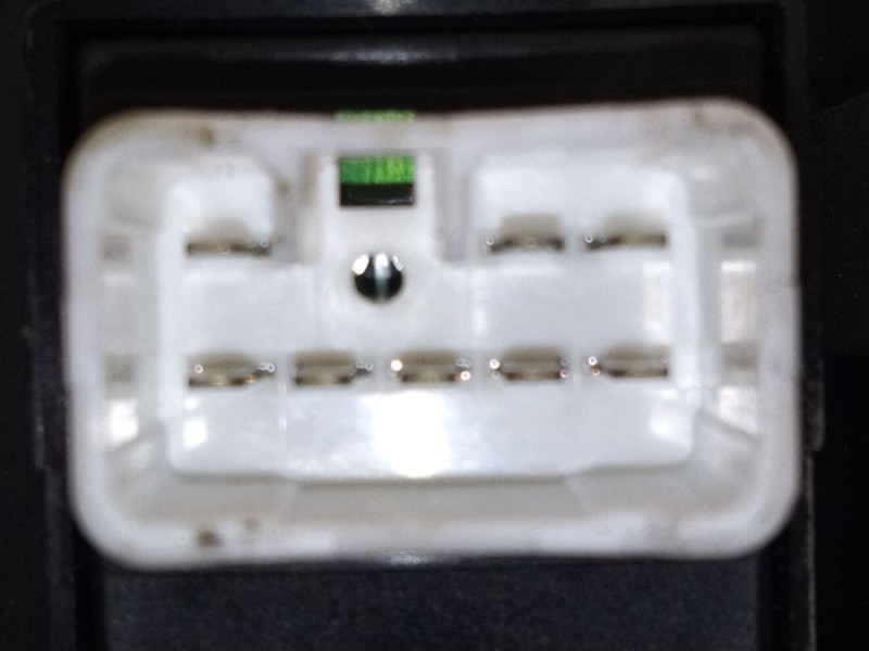 Recambio de mando elevalunas trasero derecho para kia cee´d sw (ed) 1.6 crdi 115 referencia OEM IAM 935751H100  