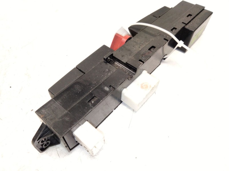 Recambio de warning para kia cee´d sw (ed) 1.6 crdi 115 referencia OEM IAM 937001H000  