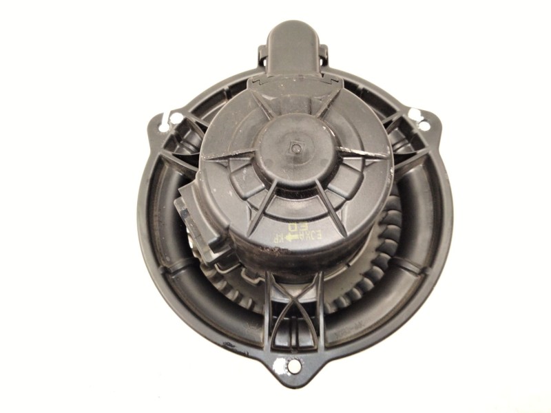 Recambio de motor calefaccion para kia cee´d sw (ed) 1.6 crdi 115 referencia OEM IAM   