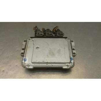 Recambio de centralita motor uce para renault megane ii familiar privilege luxe referencia OEM IAM 0281011776 8200391966 8200386