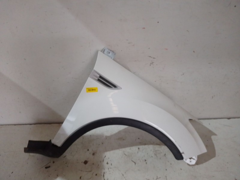 Recambio de aleta delantera derecha para ford kuga i 2.0 tdci referencia OEM IAM   