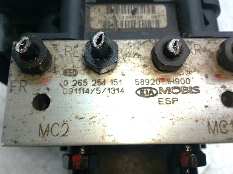 Recambio de abs para kia cee´d sw (ed) 1.6 crdi 115 referencia OEM IAM 589201H900  