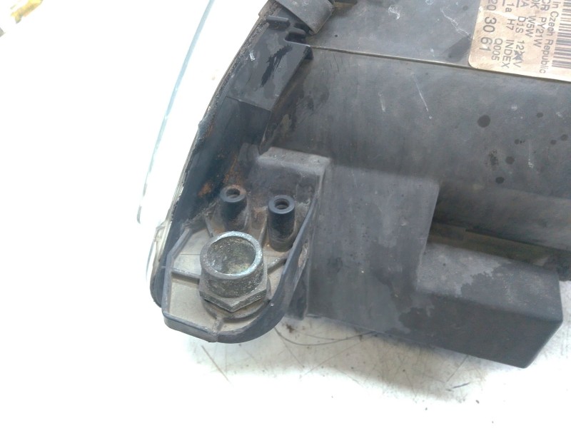 Recambio de faro derecho para mercedes-benz clase c t-model (s204) c 320 cdi (204.222) referencia OEM IAM A2048203061  