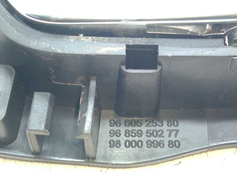 Recambio de maneta interior delantera derecha para citroën c4 ii (nc_) 1.4 vti 95 referencia OEM IAM   