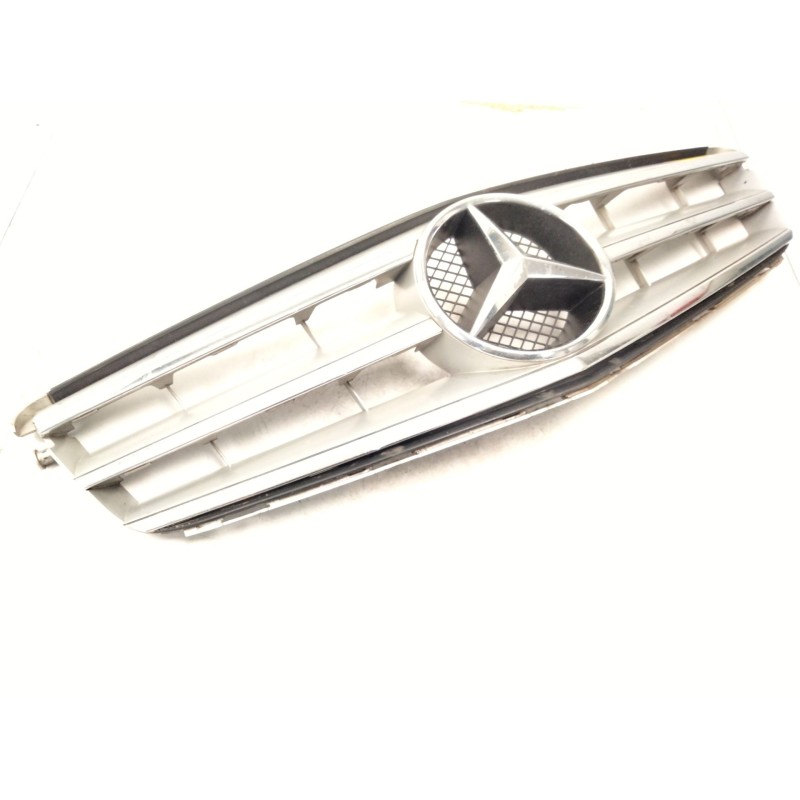 Recambio de rejilla delantera para mercedes-benz clase c t-model (s204) c 320 cdi (204.222) referencia OEM IAM   