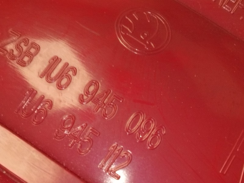 Recambio de piloto trasero derecho para skoda octavia i (1u2) 1.9 tdi referencia OEM IAM 1U6945096  