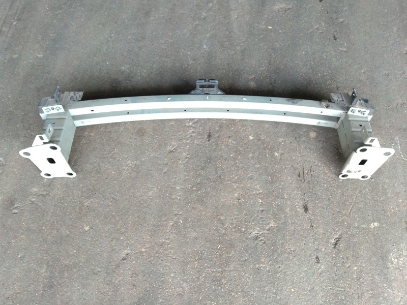 Recambio de refuerzo paragolpes delantero para renault grand scénic iv (r9_) 1.6 dci 130 referencia OEM IAM   