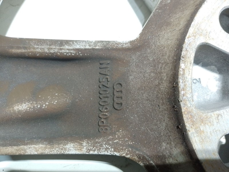 Recambio de llanta aluminio para audi a3 sportback (8pa) 1.6 tdi referencia OEM IAM 8P0601025A  