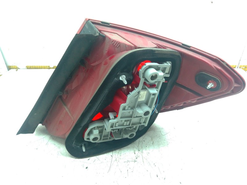 Recambio de piloto trasero izquierdo para mercedes-benz clase c t-model (s204) c 320 cdi (204.222) referencia OEM IAM A204820386