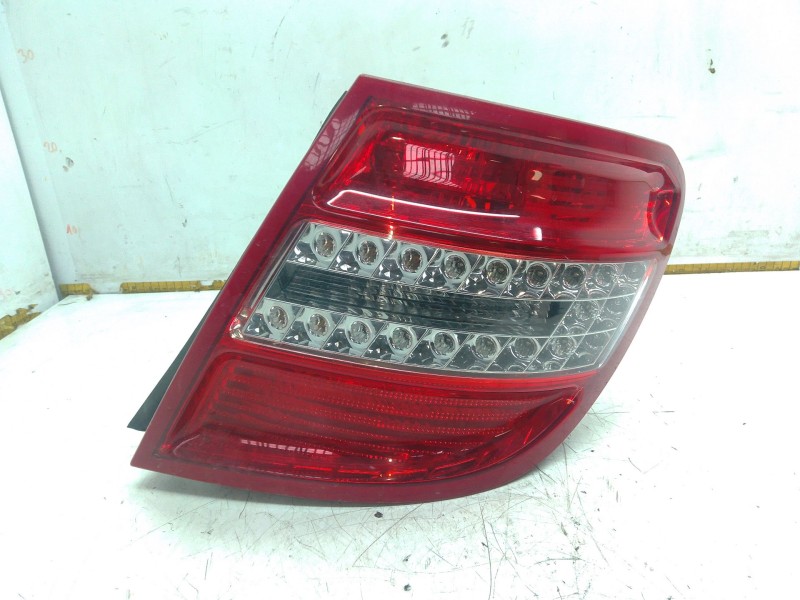 Recambio de piloto trasero derecho para mercedes-benz clase c t-model (s204) c 320 cdi (204.222) referencia OEM IAM A2048204064R