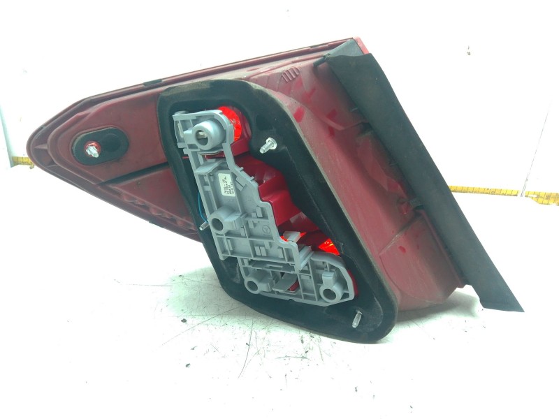 Recambio de piloto trasero derecho para mercedes-benz clase c t-model (s204) c 320 cdi (204.222) referencia OEM IAM A2048204064R