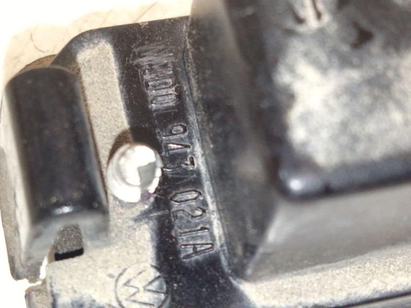 Recambio de piloto matricula para seat leon (1p1) 2.0 tdi referencia OEM IAM 3D0943021A  