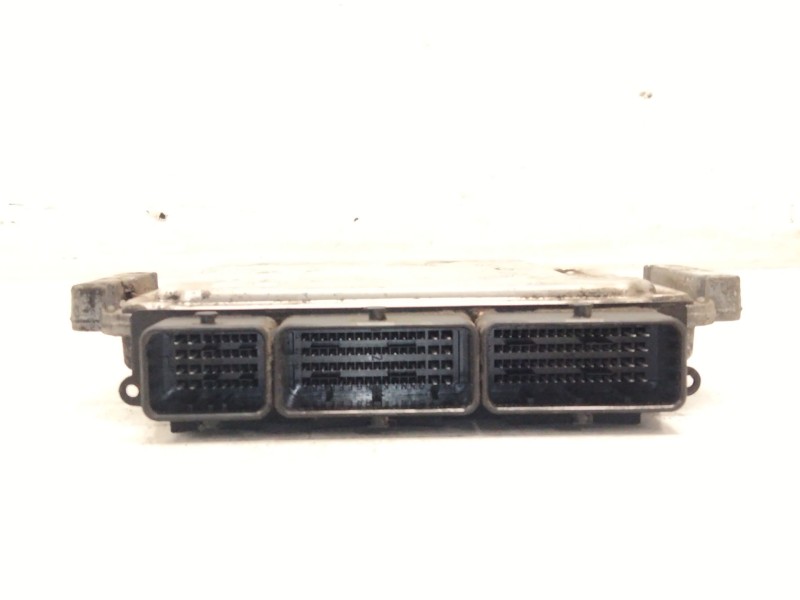 Recambio de centralita motor uce para renault master iii furgoneta (fv) 2.3 dci 150 fwd (fv0f, fv03) referencia OEM IAM 23710089