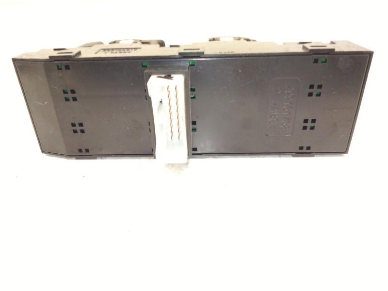 Recambio de mando elevalunas delantero izquierdo para hyundai i20 classic referencia OEM IAM   