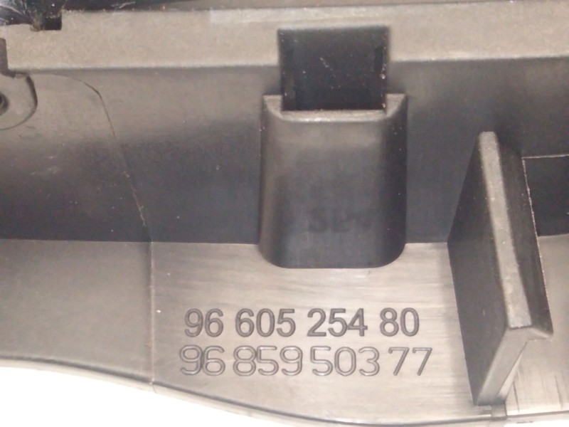 Recambio de maneta interior trasera izquierda para peugeot 308 sw i (4e_, 4h_) 1.6 hdi referencia OEM IAM 9660525480  