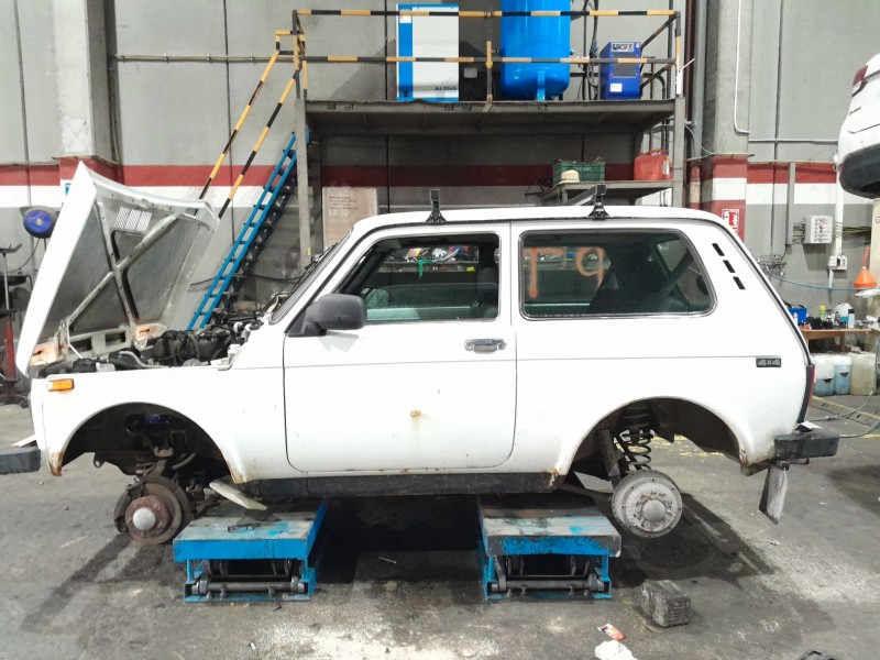 lada niva todo terreno, cerrada (2121, 2131) del año 2011