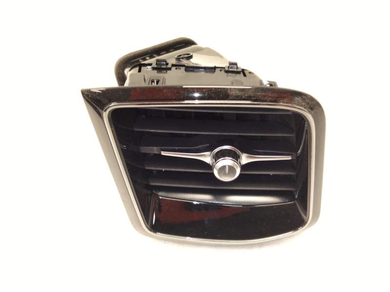 Recambio de aireador derecho para volvo xc60 ii (246) b4 mild-hybrid awd referencia OEM IAM 31417692  