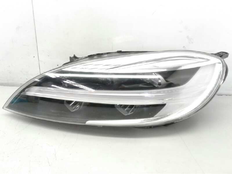 Recambio de faro izquierdo para volvo v40 2.0 diesel cat referencia OEM IAM 31677022  