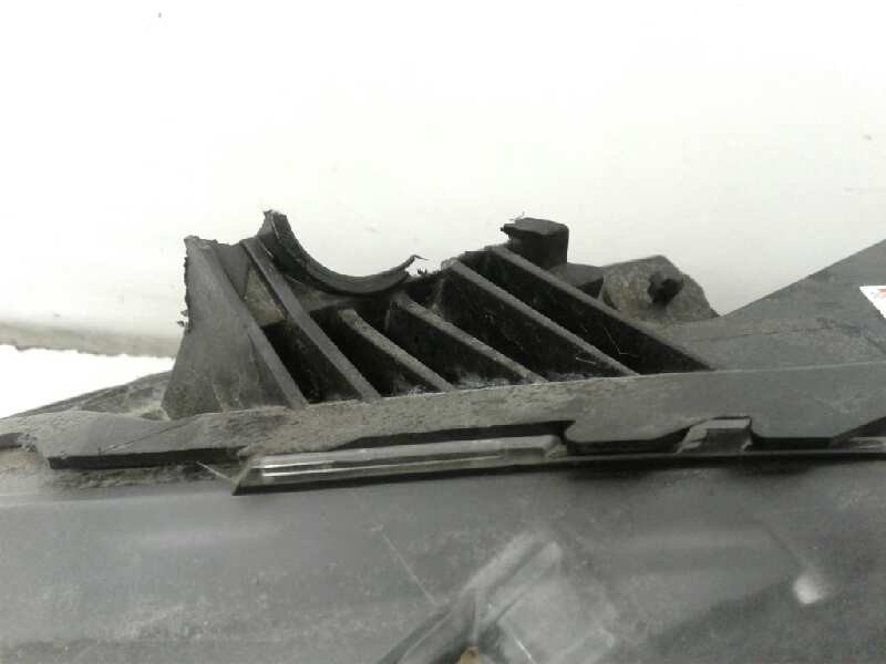 Recambio de faro izquierdo para volvo v40 2.0 diesel cat referencia OEM IAM 31677022  