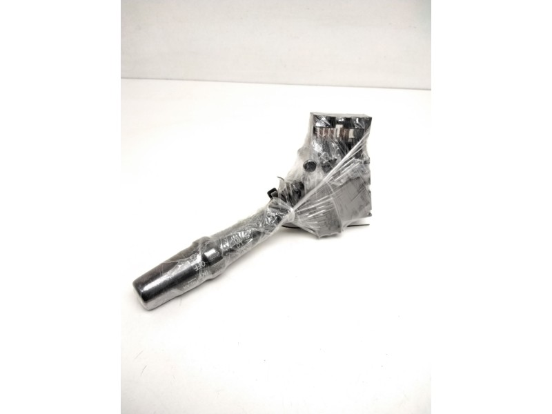 Recambio de mando limpia para toyota corolla verso (r1) 2.2 d-4d luna referencia OEM IAM 8465205170 173654LH 173821