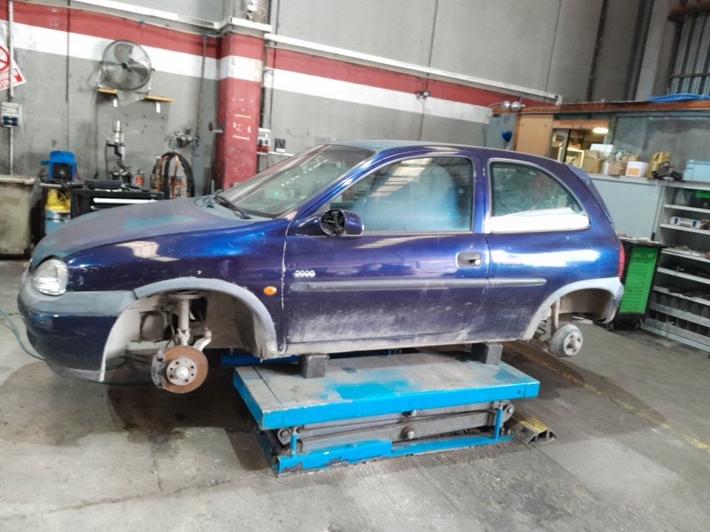 opel corsa b (s93) del año 2000