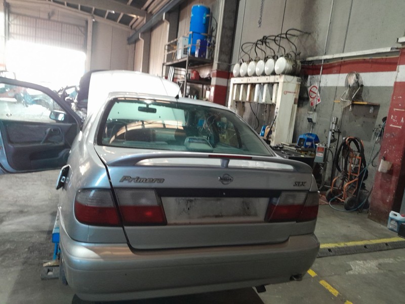 nissan primera hatchback (p11) del año 1997