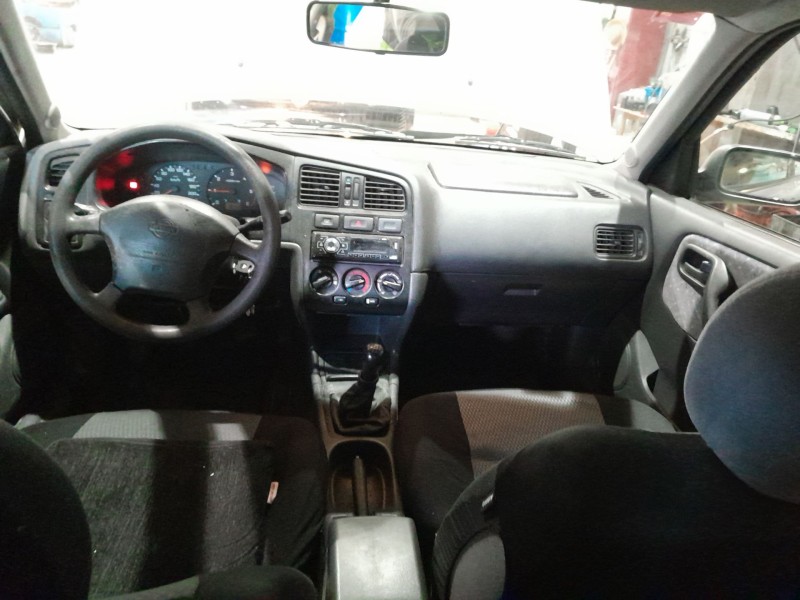 nissan primera hatchback (p11) del año 1997