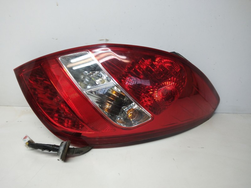 Recambio de piloto trasero derecho para hyundai i20 classic referencia OEM IAM   